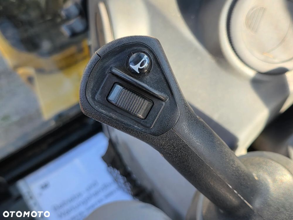 Caterpillar 305 - 31