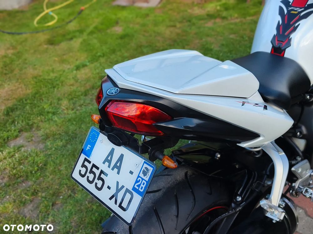 Yamaha FZ - 7