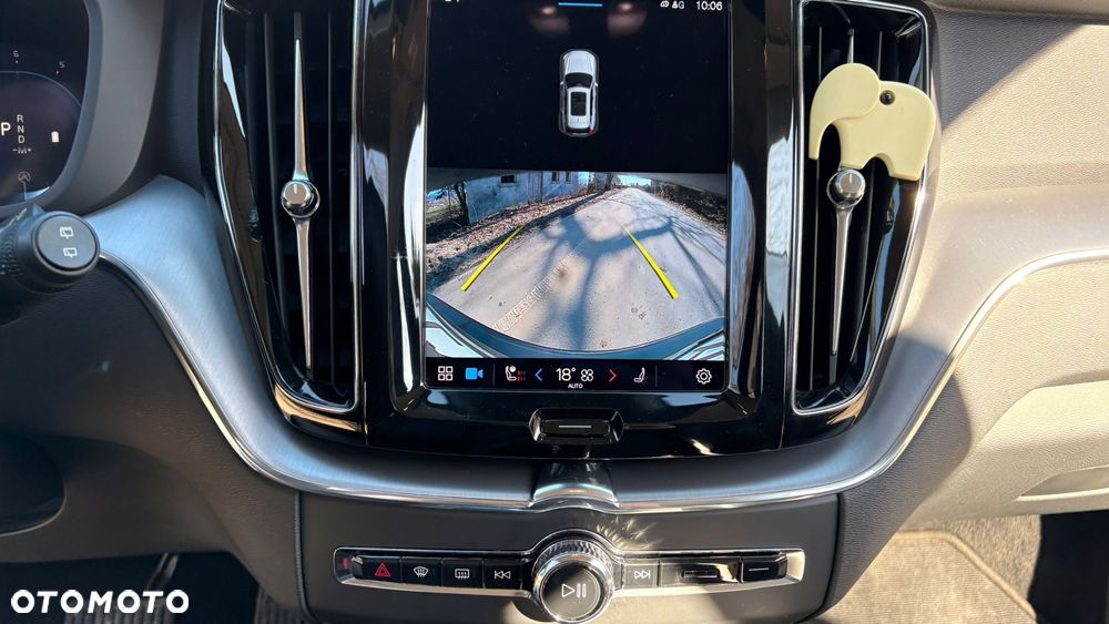 Volvo XC 60 B4 D Geartronic Momentum - 12