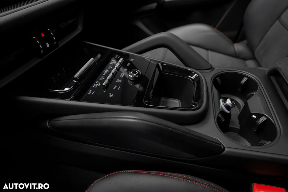 Porsche Cayenne GTS - 22