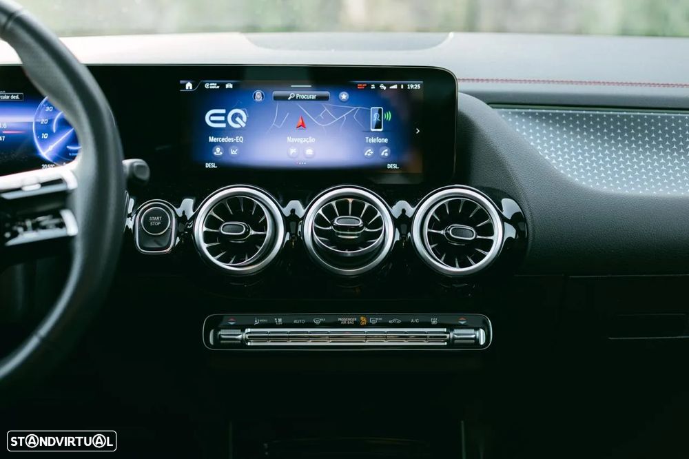 Mercedes-Benz EQA 350 4Matic AMG Line - 18