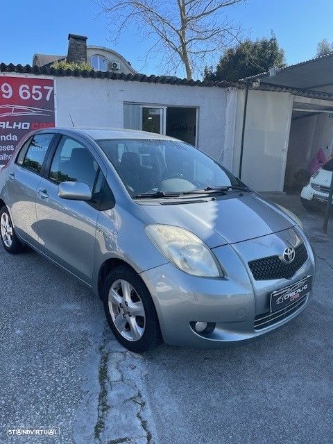 Toyota Yaris 1.4 D-4D Sol High P. MM - 3