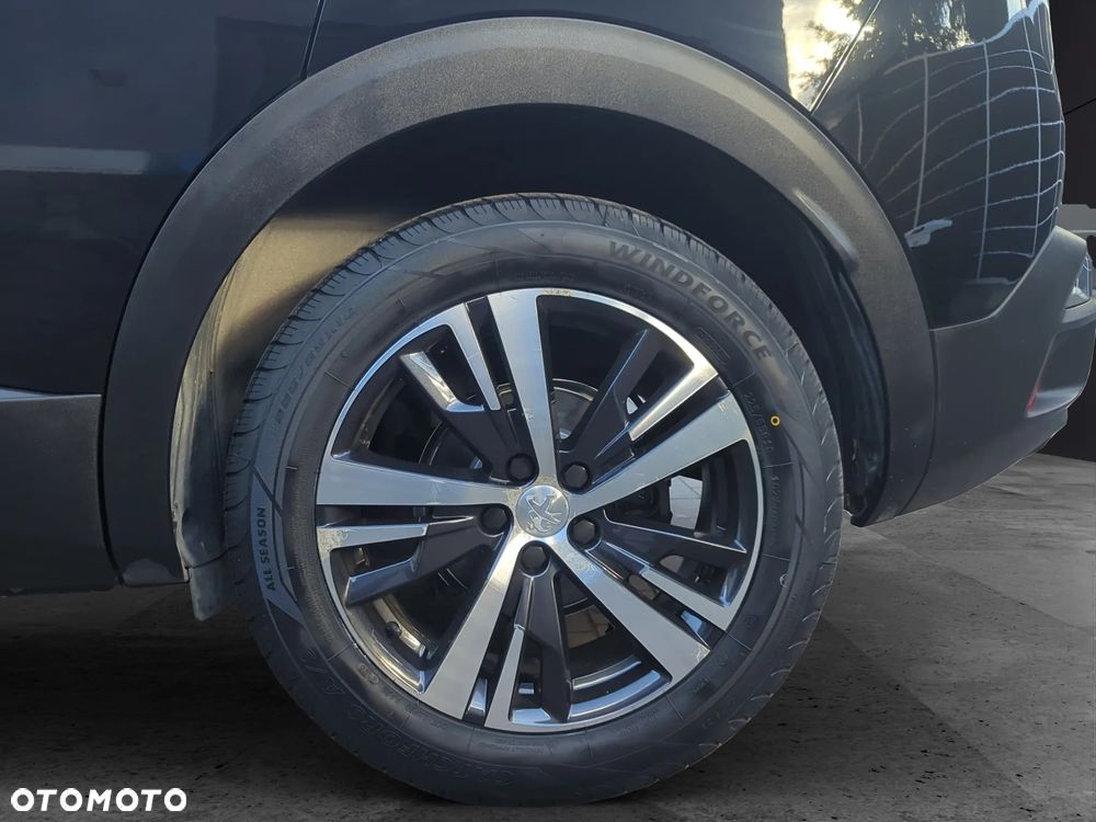 Peugeot 3008 1.2 PureTech Allure S&S EAT6 - 22