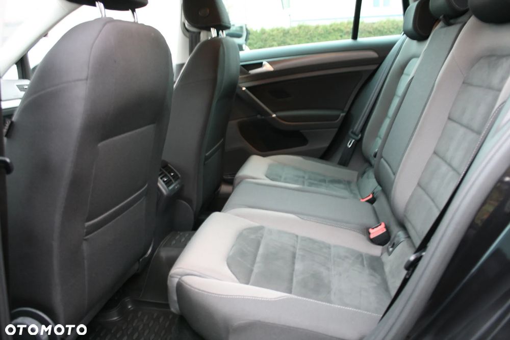 Volkswagen Golf 2.0 TDI SCR DSG Comfortline - 17