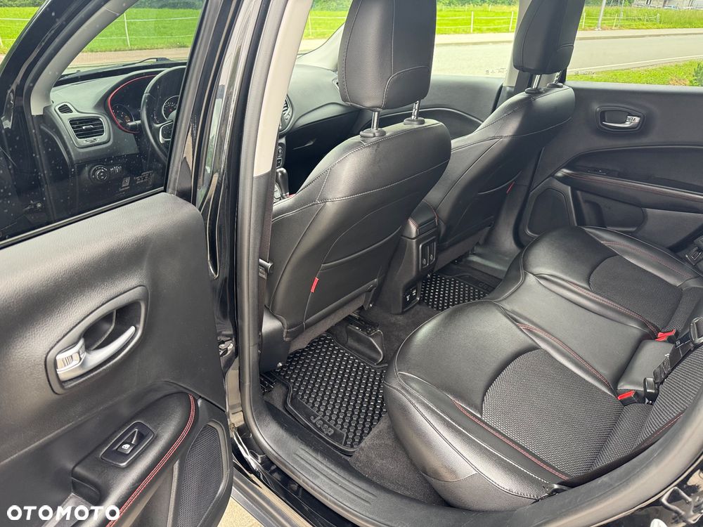 Jeep Compass 2.0 MJD Trailhawk 4WD S&S - 24