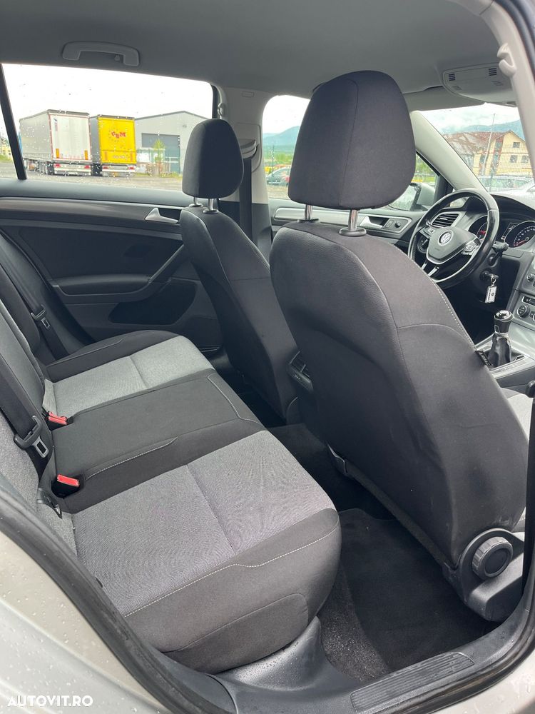 Volkswagen Golf 1.6 TDI DPF Trendline - 9
