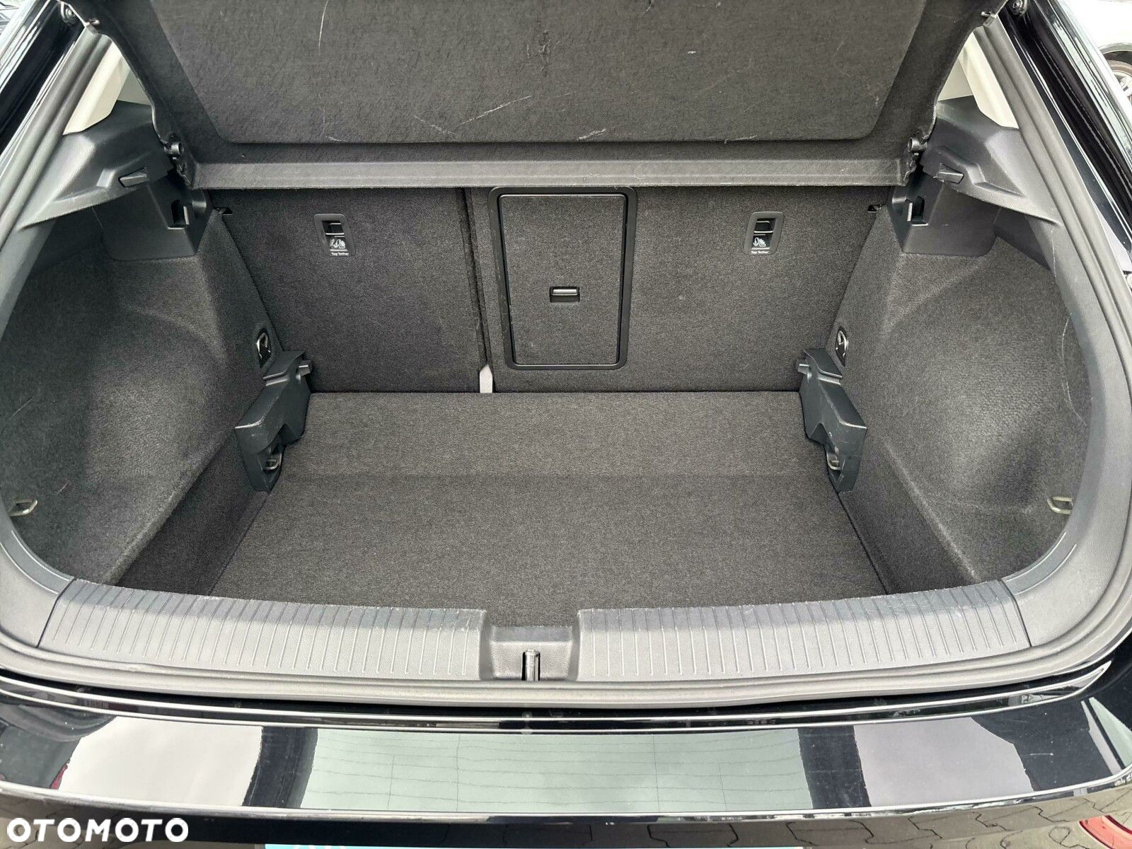 Volkswagen T-Roc - 33