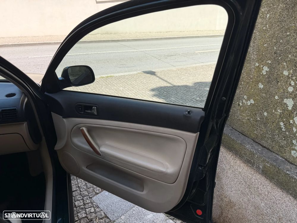 VW Passat Variant 1.9 GT TDI - 17