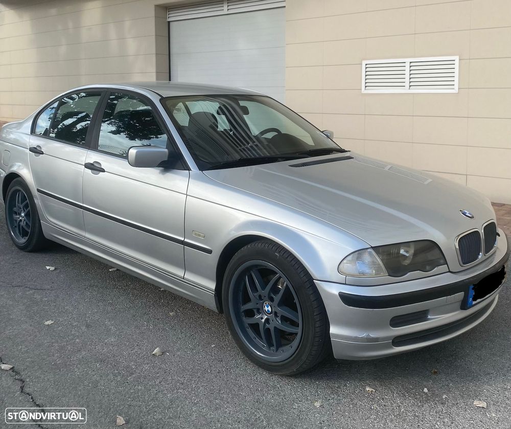 BMW 320