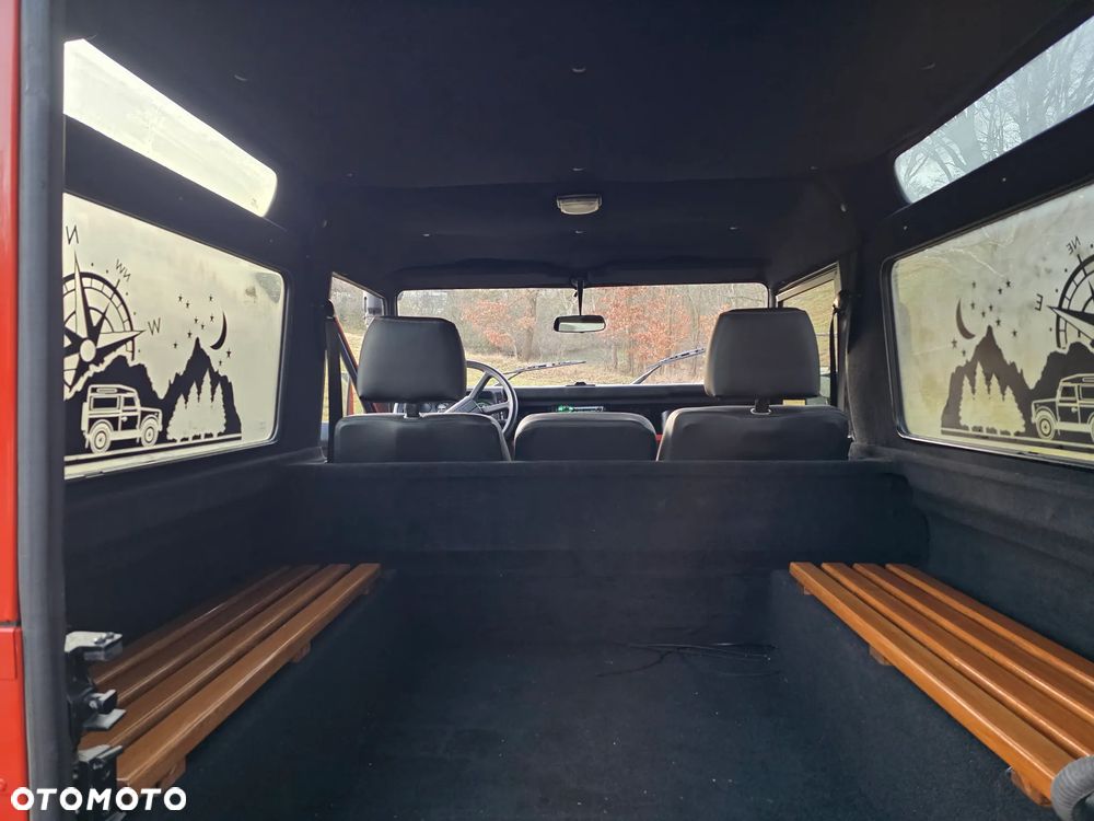 Land Rover Defender - 20