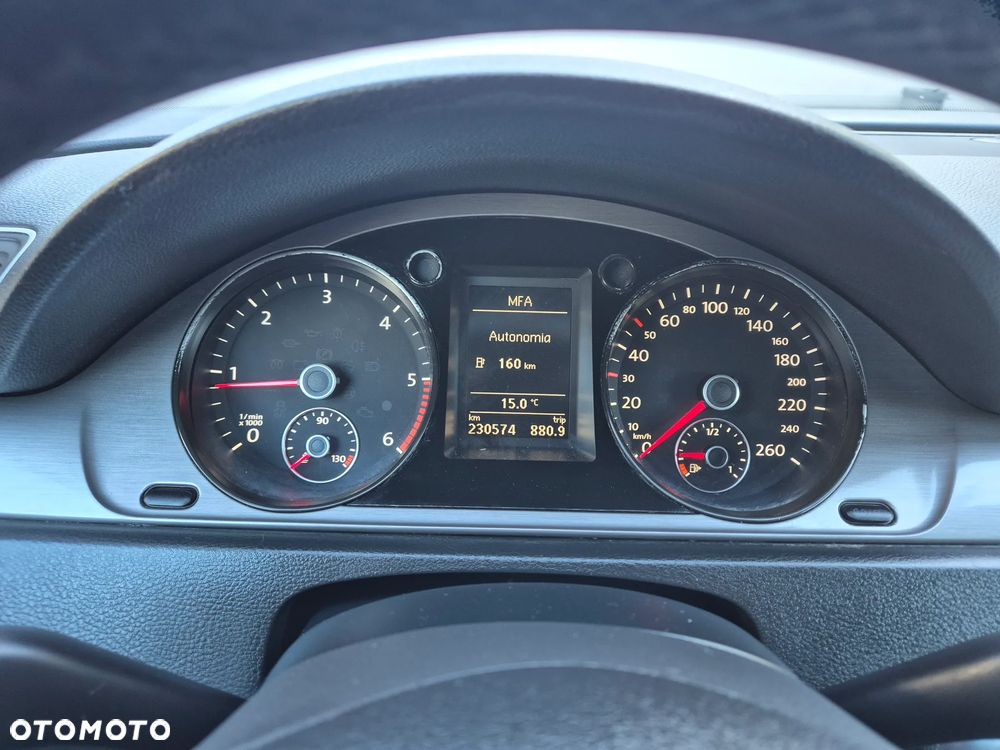 Volkswagen Passat 2.0 TDI Individual Chrom - 7