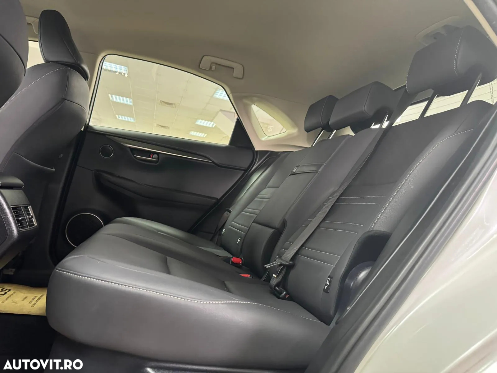 Lexus Seria NX 300h AWD Executive Plus - 14