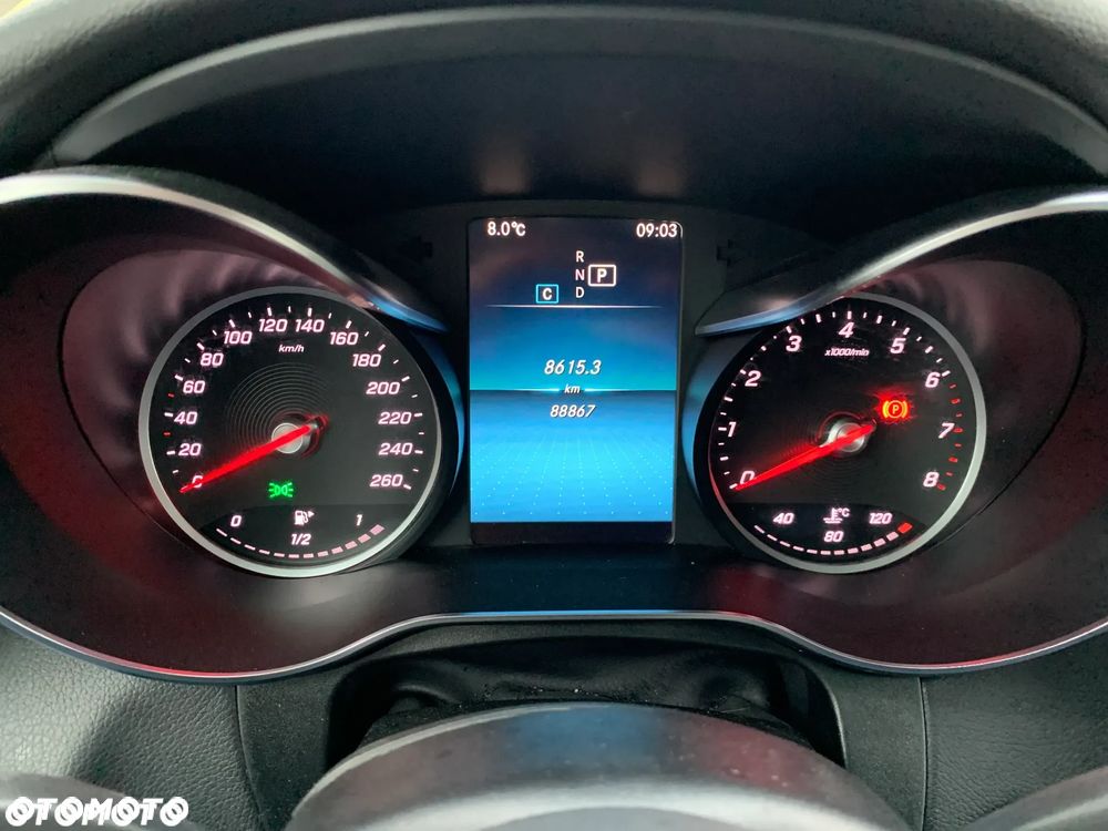 Mercedes-Benz GLC 300 4Matic 9G-TRONIC AMG Line Advanced - 10