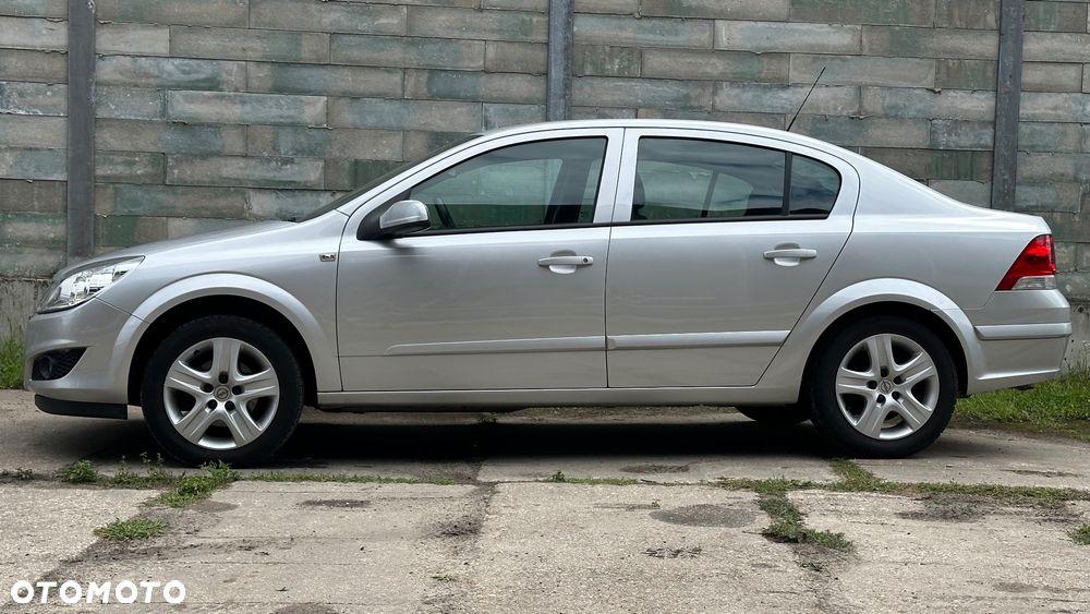 Opel Astra 1.6 Edition - 13