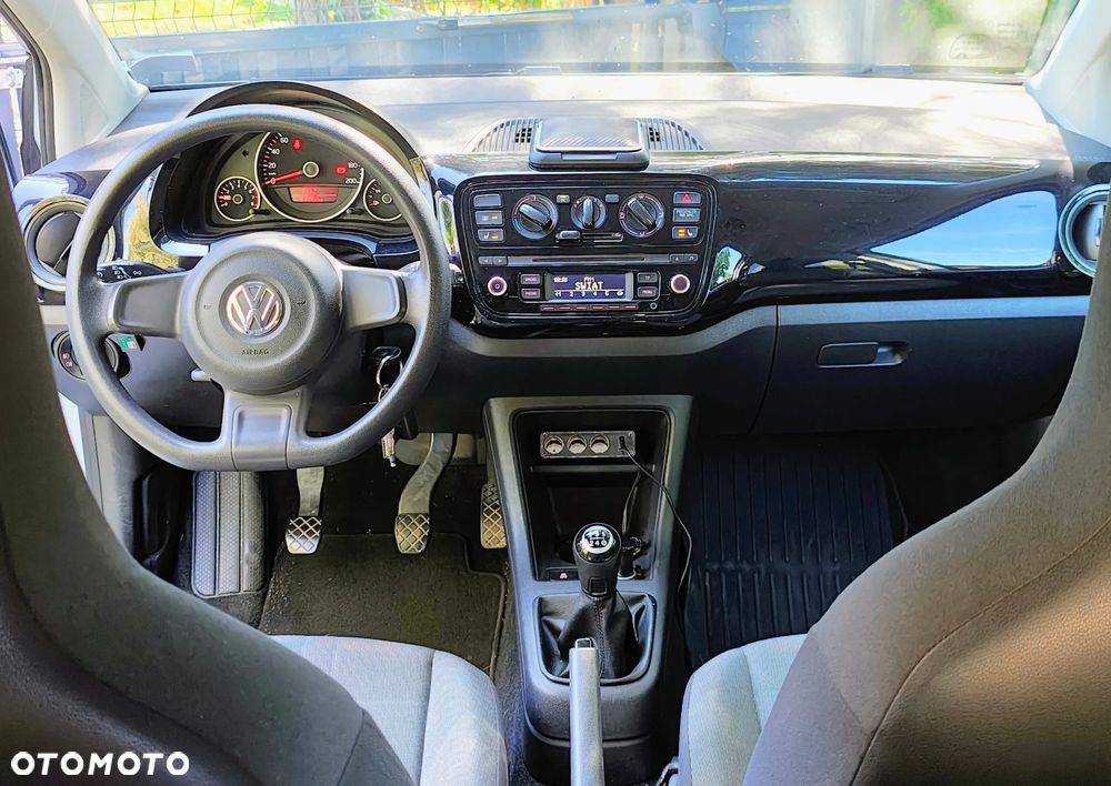 Volkswagen up! - 3