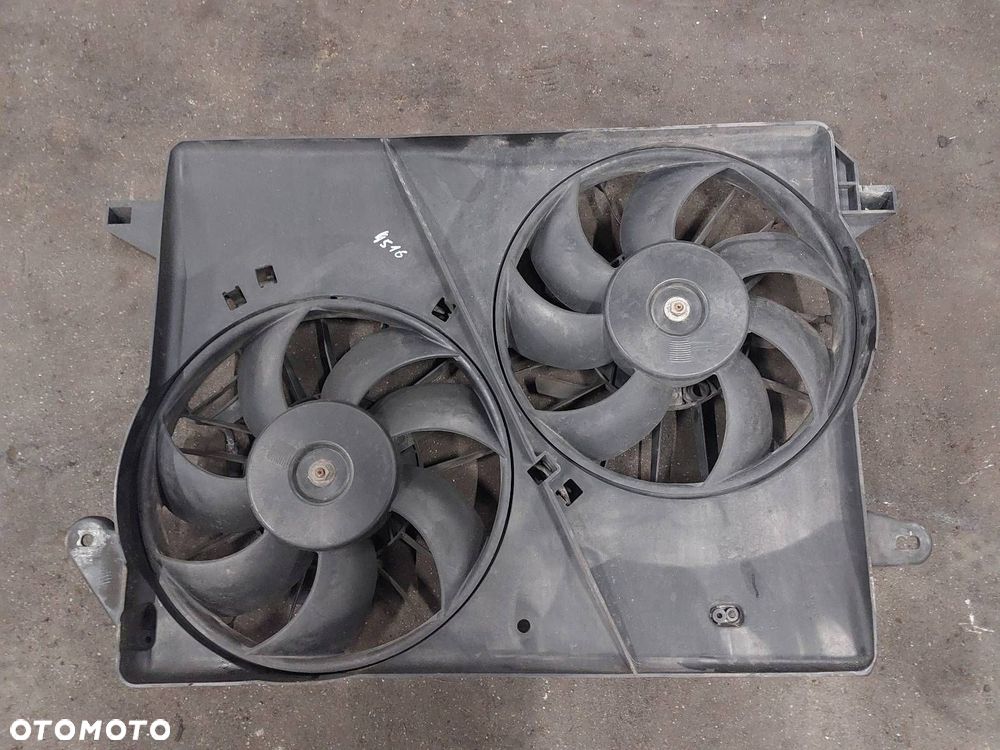 WENTYLATOR CHŁODNICY WODY CHRYSLER 300C I 2.7 V6 - 2