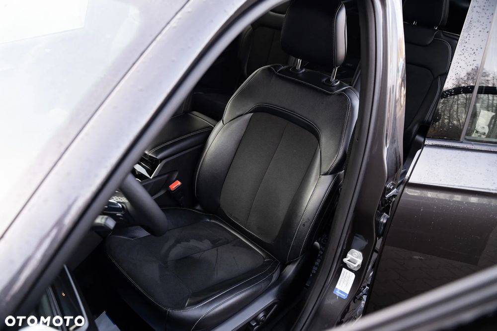 Jeep Grand Cherokee - 19