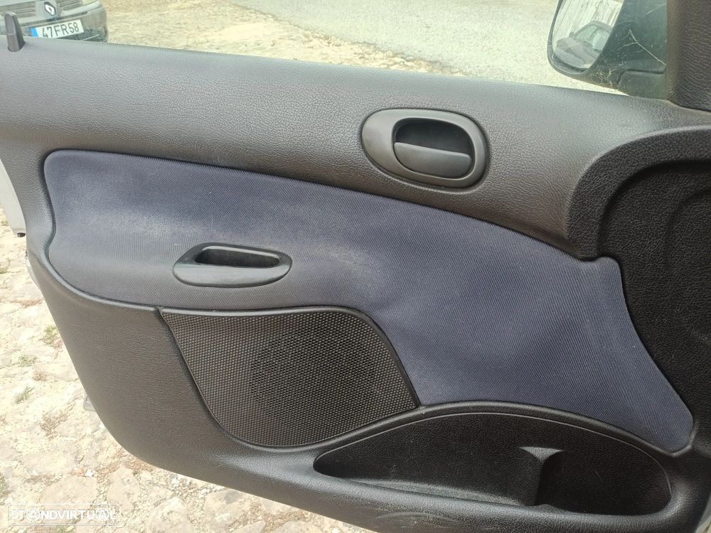Peugeot 206 1.1 XT - 15