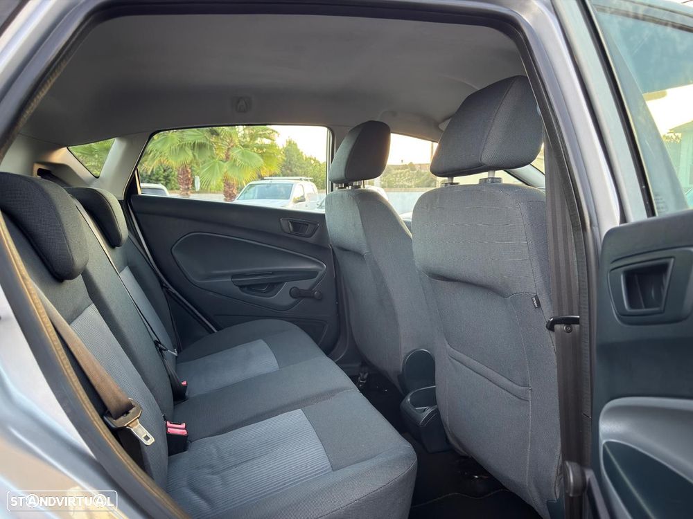 Ford Fiesta 1.25 Trend - 13