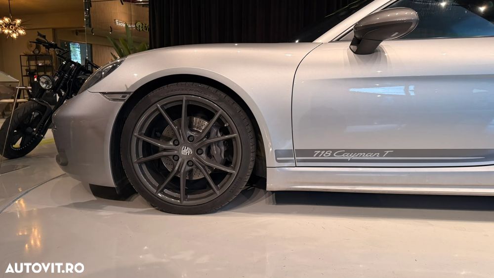 Porsche Cayman 718 T - 7