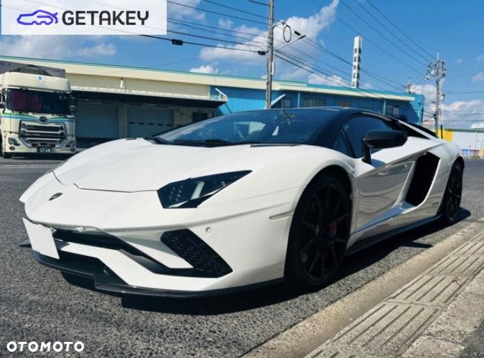 Lamborghini Aventador - 2