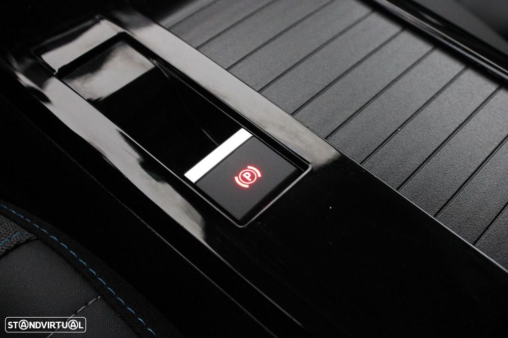 Citroën C4 X 1.2 PureTech Max EAT8 - 28