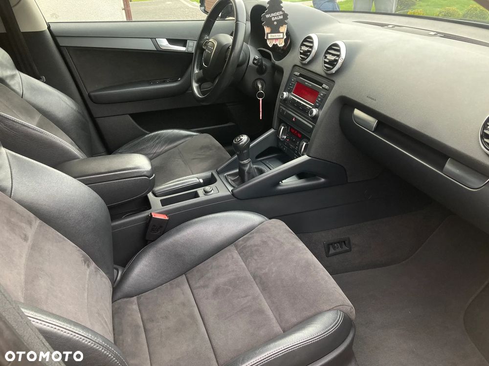 Audi A3 Sportback - 12