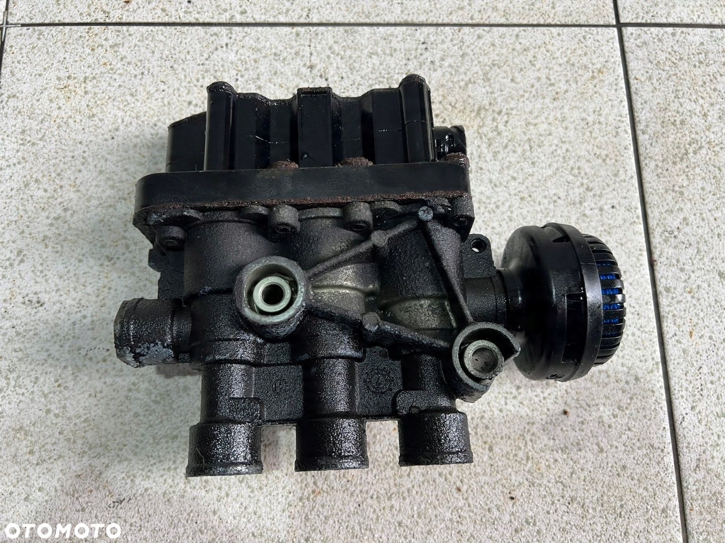 Zawór ecas poduszek Mercedes Actros MP 2 MP 3 Axor 4728800000 - 1