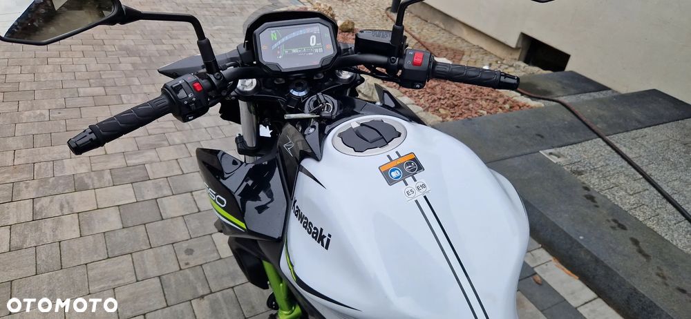 Kawasaki Z 650 - 11