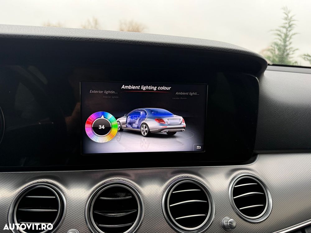 Mercedes-Benz E 220 d 4Matic T 9G-TRONIC - 27