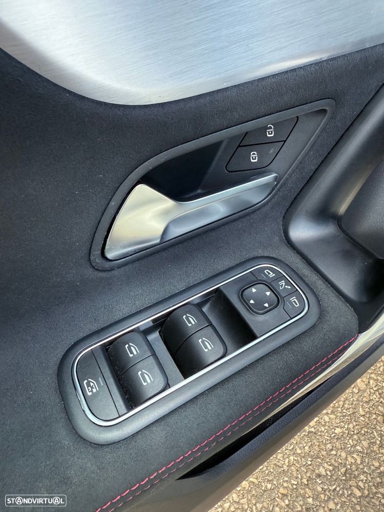 Mercedes-Benz A 160 AMG Line - 11