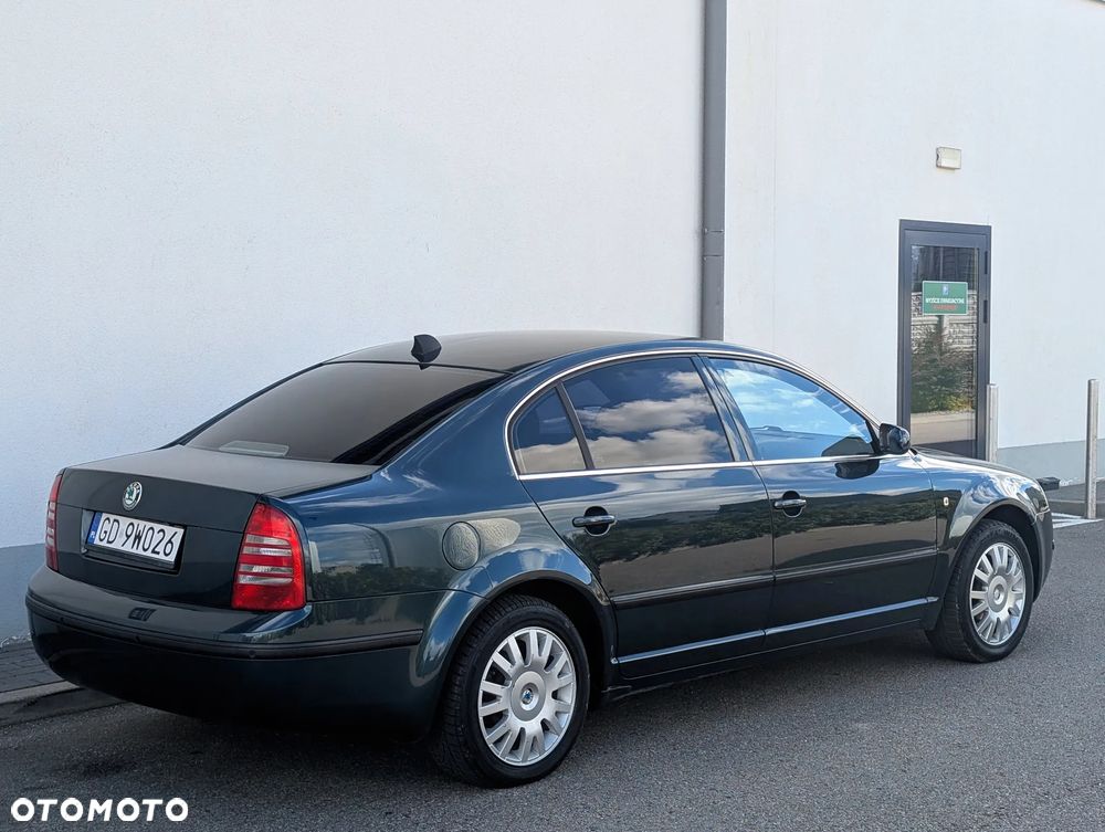 Skoda Superb 2.0 TDI DPF Comfort - 11