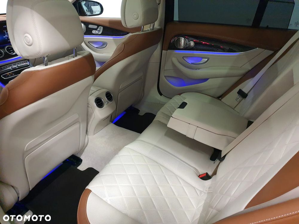 Mercedes-Benz Klasa E 300 de 4Matic 9G-TRONIC AMG Line - 30