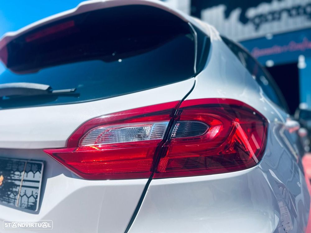 Ford Fiesta 1.0 EcoBoost ST-Line - 12