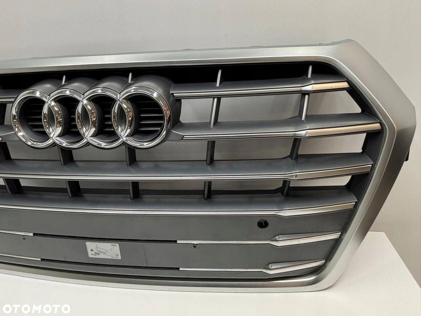Audi Q5 80A S-Line Grill Atrapa Zderzaka 80A853651C - 4