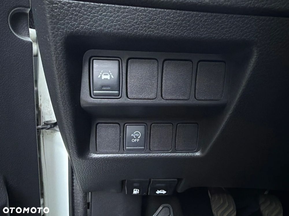 Nissan Qashqai 1.2 DIG-T N-Connecta - 23