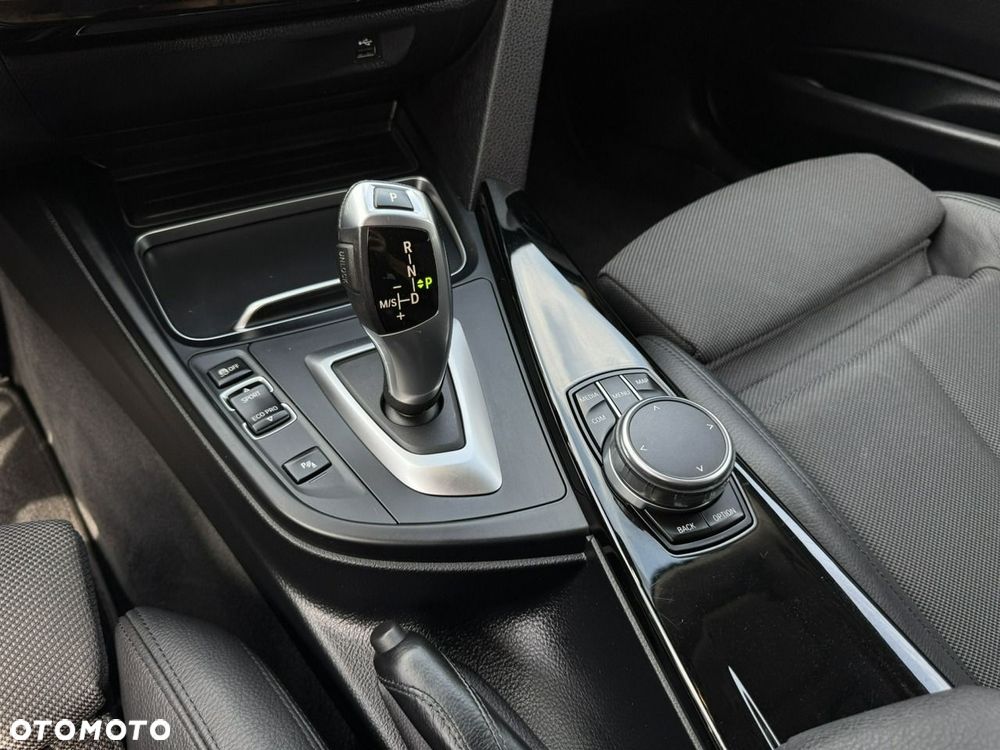 BMW Seria 3 320d Sport Line Shadow - 20