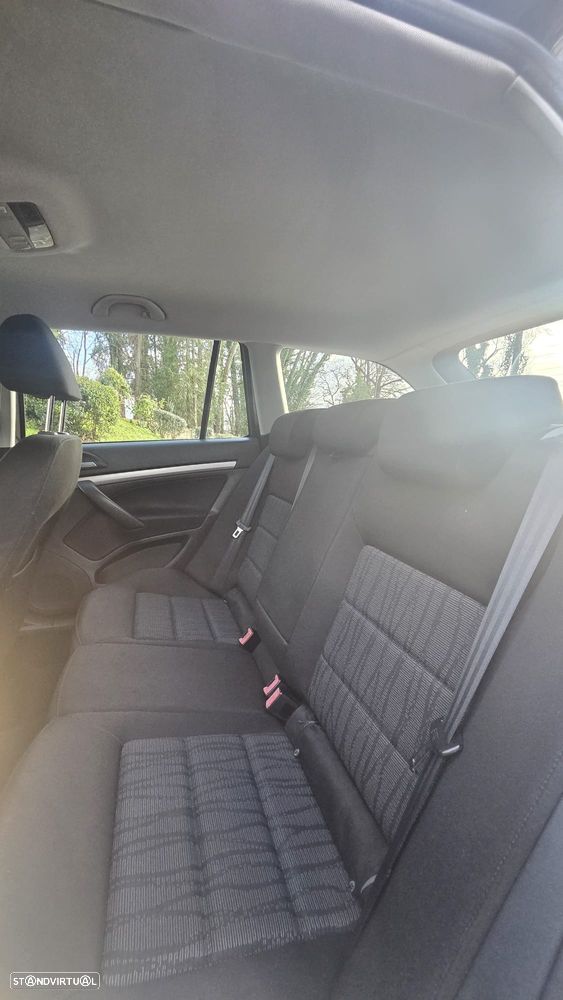 Skoda Octavia Break 1.6 TDi Ambiente - 7