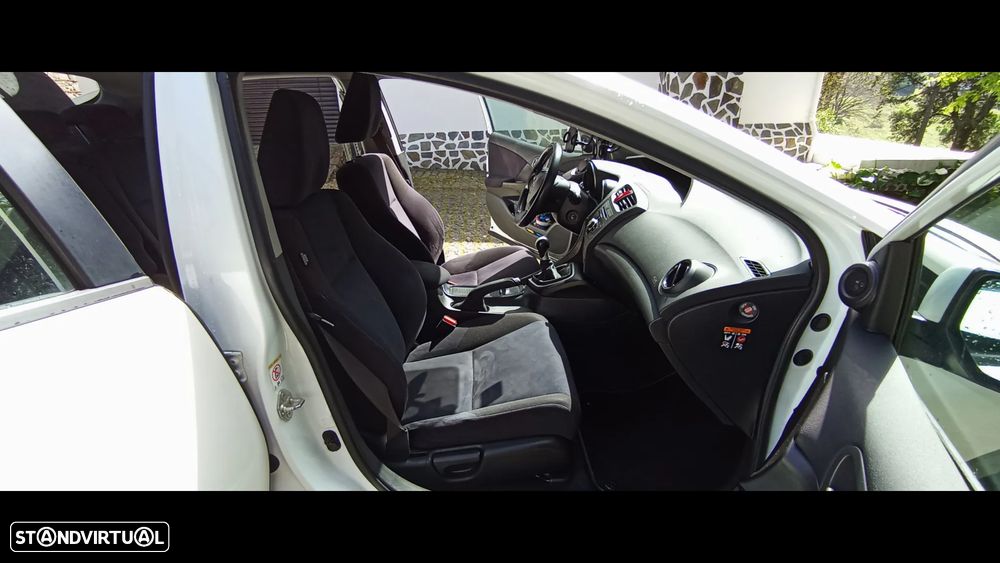 Honda Civic 1.4 i-VTEC Sport - 14