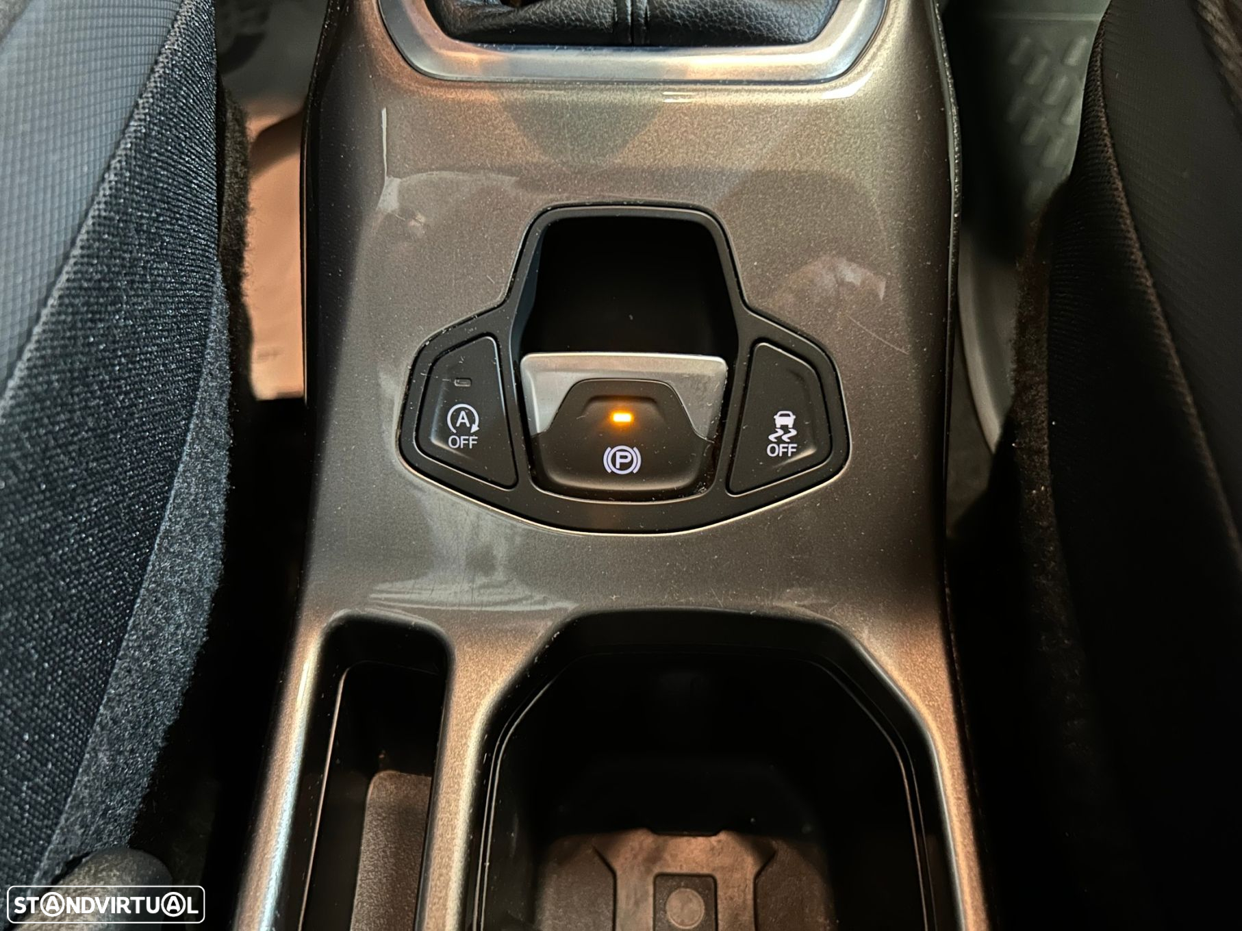 Jeep Renegade 1.0 T Limited - 33