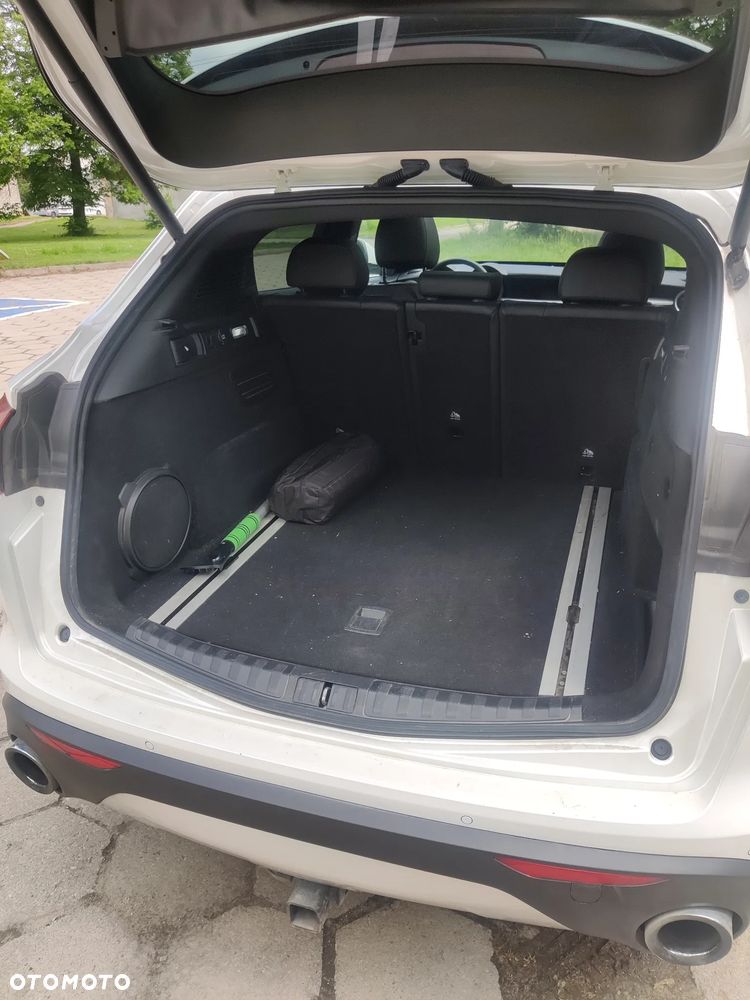 Alfa Romeo Stelvio 2.0 Turbo 16V AT8-Q4 Veloce Ti - 11