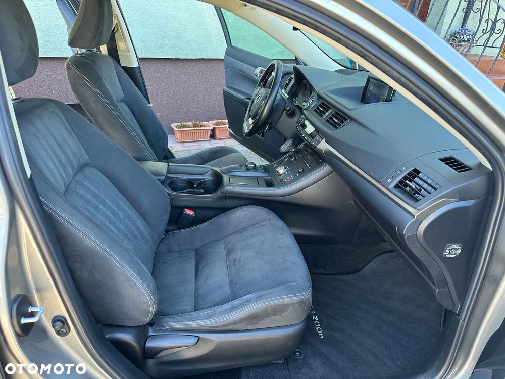 Lexus CT 200h Prestige - 26