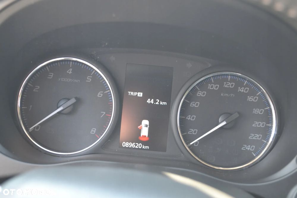 Mitsubishi Outlander - 21