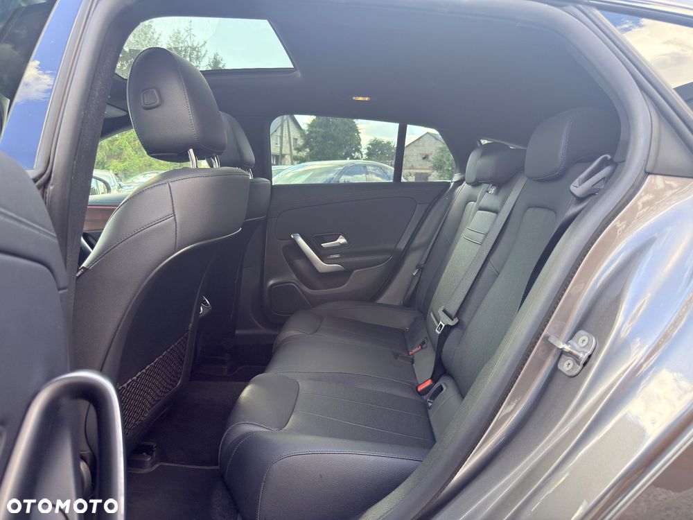 Mercedes-Benz CLA 200 7G-DCT Edition Progressive Line - 16
