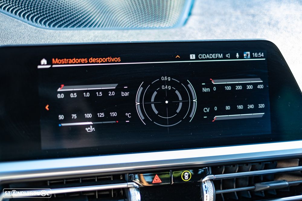 BMW 330 i xDrive Pack M - 8