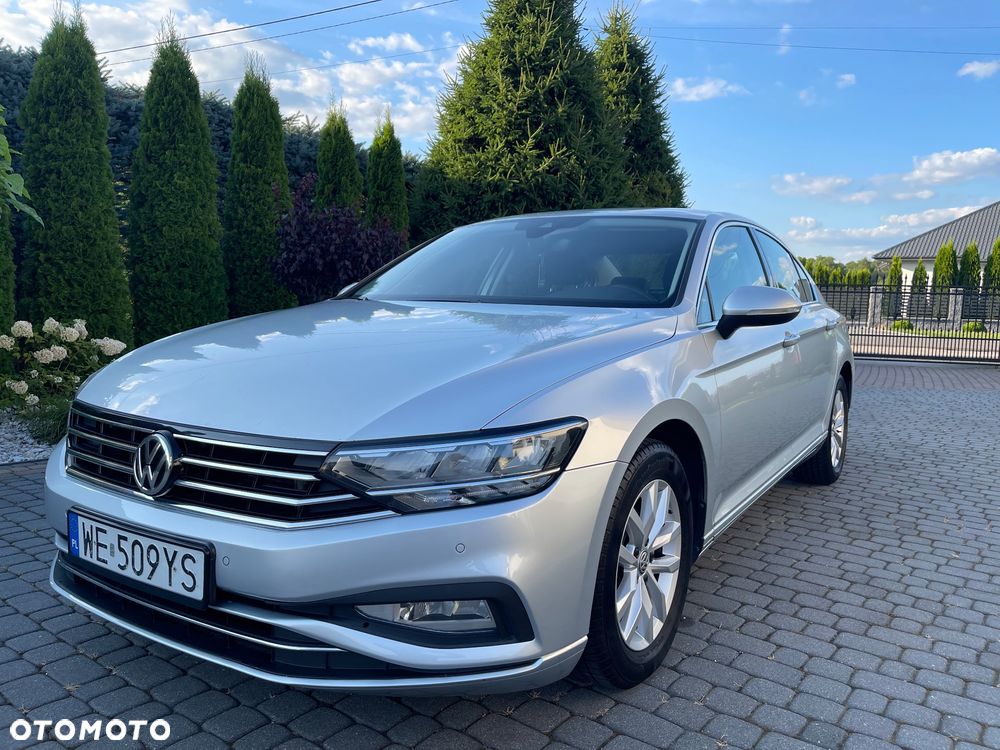 Volkswagen Passat - 2