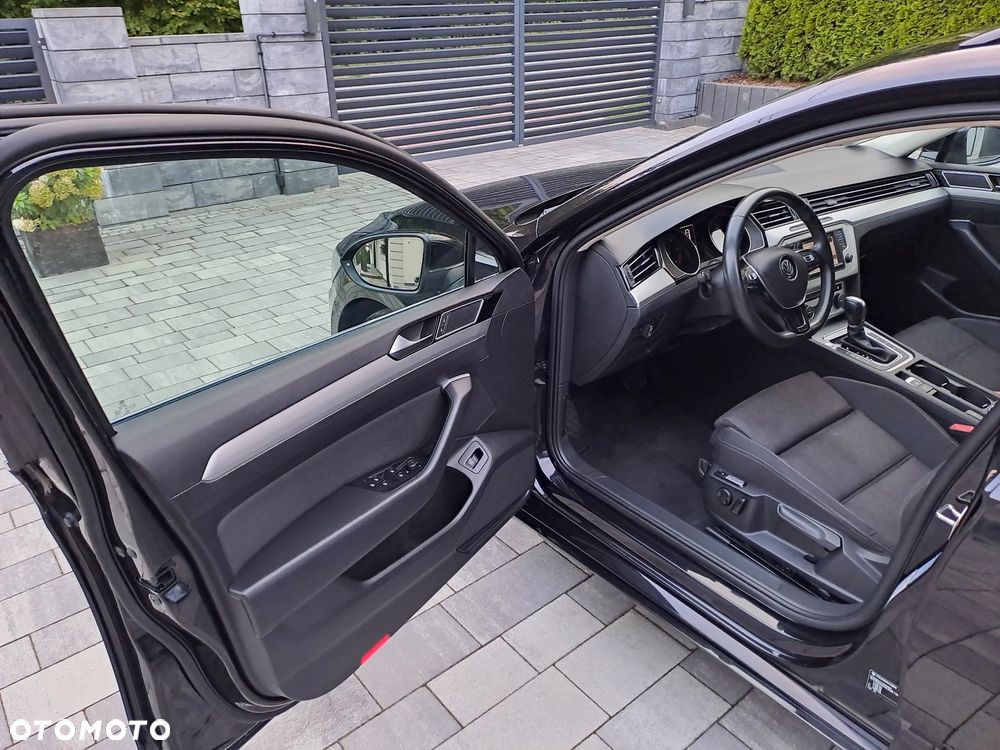 Volkswagen Passat - 9