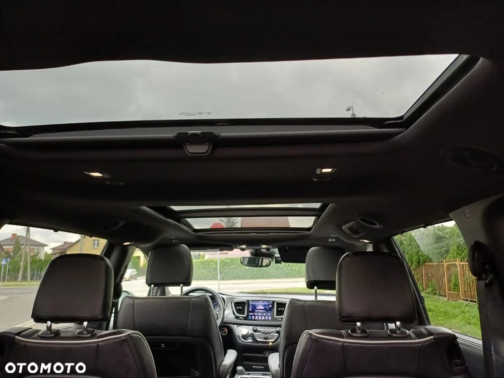 Chrysler Pacifica - 9