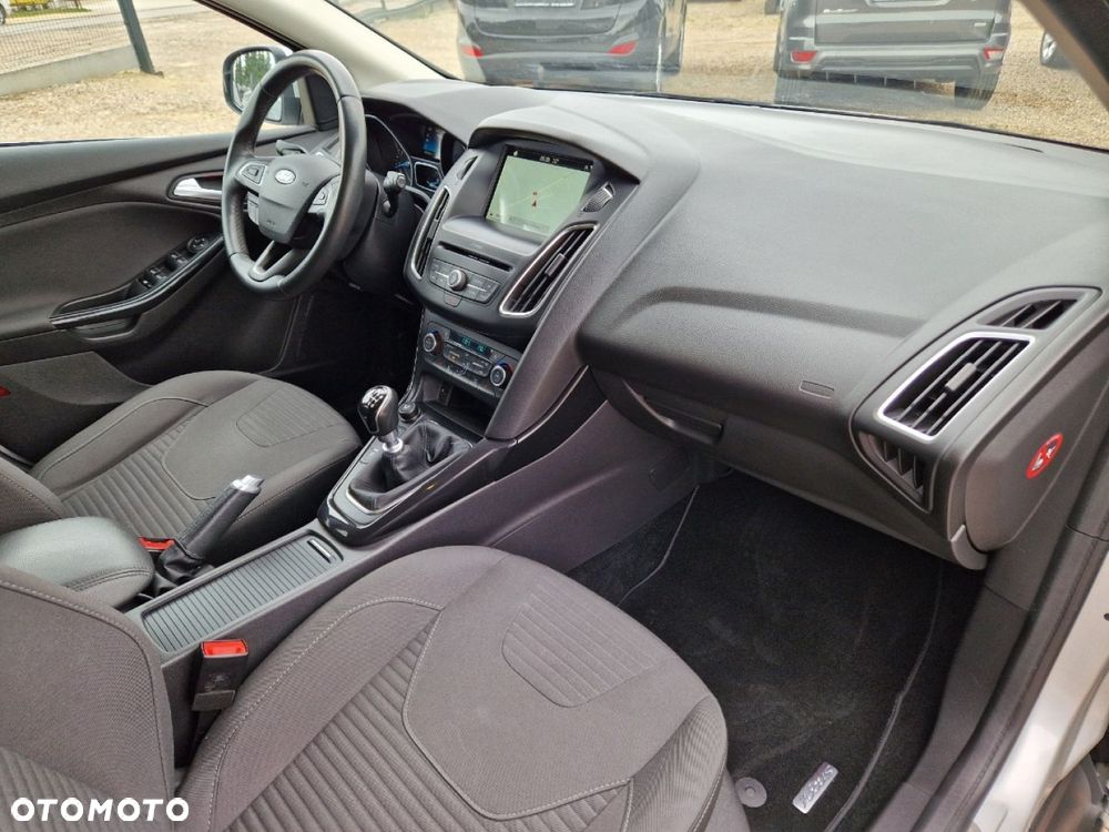Ford Focus 1.0 EcoBoost Titanium - 22