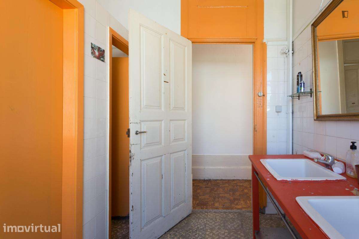 Quarto - localizado em Cedofeita Porto - Grande imagem: 4/22